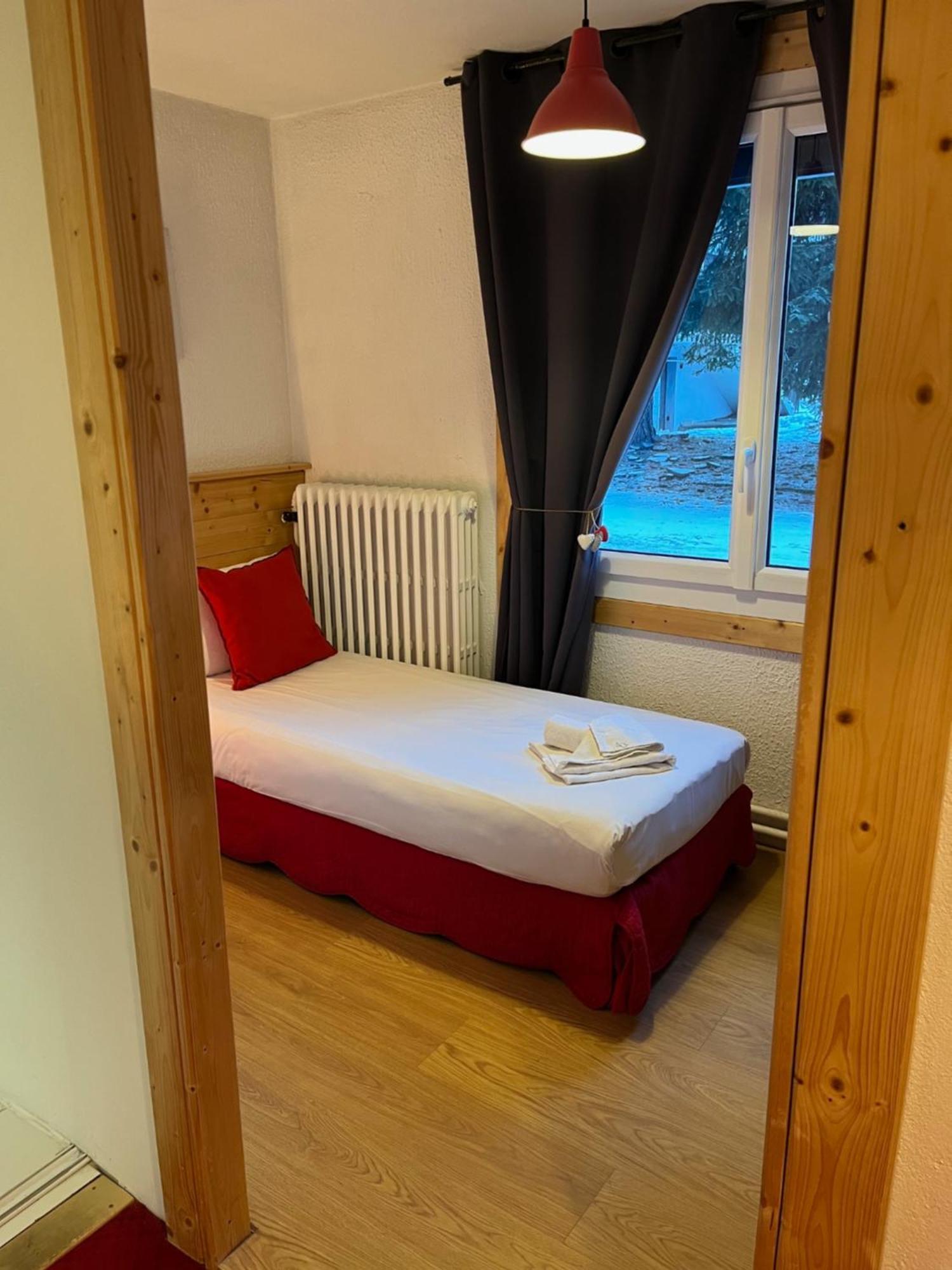 Hotel Valentin Pied Des Pistes Ле дез Альп Экстерьер фото
